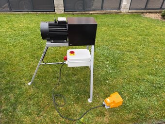 Ořezávačka na vánoční stromky - 3