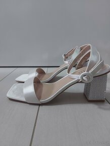 Nove bile svatebni sandalky Raid - 3
