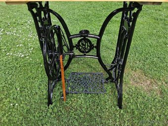 Stolek z šícího stroje - 3