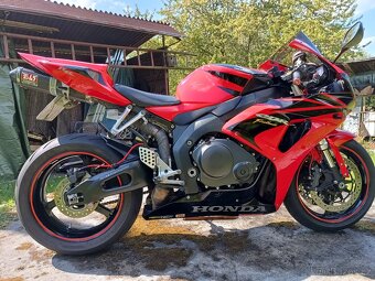 Honda CBR 1000RR SC57 - 3