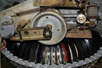 Fantastická stará hudební skříňka Wurlitzer Lyric M Jukebox - 3