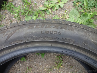 Audi Q7 / Q8 - 2x zimní pneu Bridgestone 265/45/21 - 3