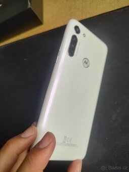 Motorola moto G8 - 3
