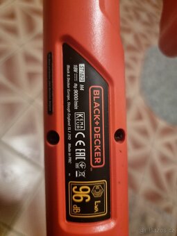 Aku strunová sekačka Black Decker st1823 - 3