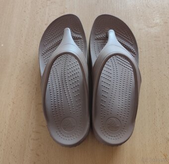 Žabky Crocs Sloane Platform Flip W6 - 3