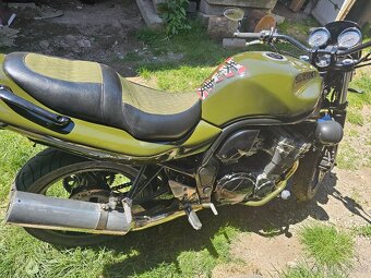 Suzuki bandit 650 - 3