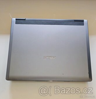 Funkční starší notebook Asus - 3