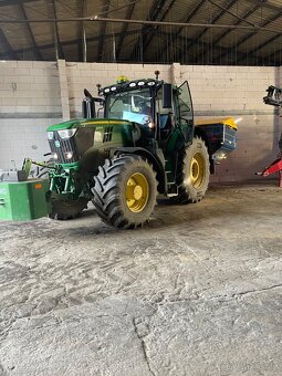 Prodám John Deere 6215R - 3