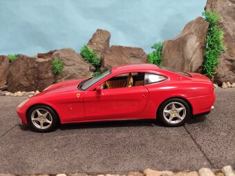prodám model 1:18 ferrari 612 scaglietti - 3