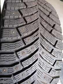 Zimní pneu = 205/60 = R16 = MICHELIN - 3