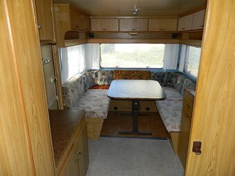 Dvouosý karavan Wilk Stern de luxe - 3