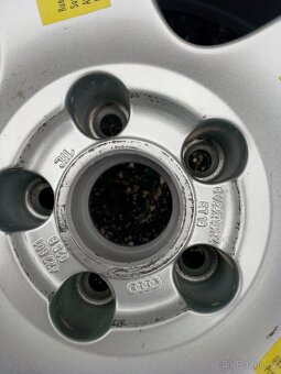 Orig.audi dojezdove kolo - 3