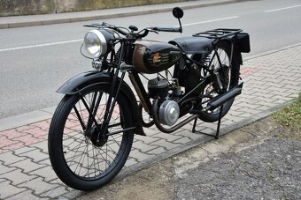 Historický motocykl Magnat Debon s krásnou patinou - 3