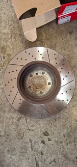 přední brzdy BMW 330d, F31 - 3