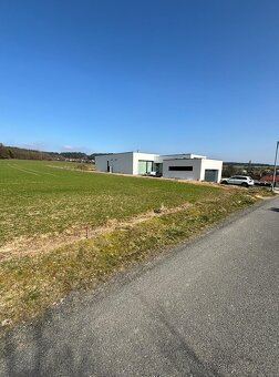 Stavební pozemek 2752 m2 (18x153) Zlín - Velíková - 3