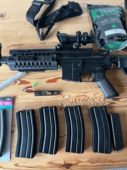 Airsoft M4 + výbava - 3