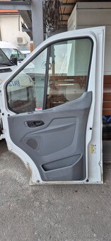 Prodám pravé a levé dveře Ford tranzit YMF6 - 3