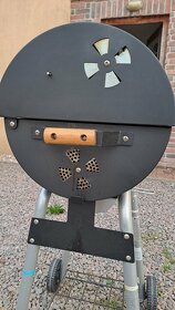 grill landmann taurus 440 na dřevěné uhlí - 3