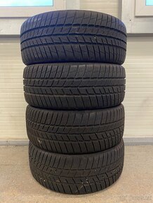 215/40 R18 - 3