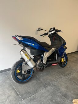 DERBI-PIAGGIO GP1 250 - 3