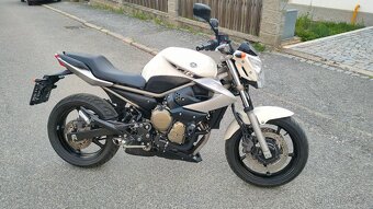 Yamaha XJ6 - 3