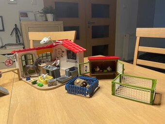 SCHLEICH Veterina + Mobilní veterina + Králíkárna - 3