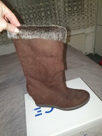 NOVE zimni boty. Velikost 44
- 3