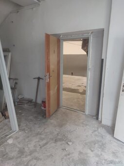 Pronajmu garáž v Chrasti u Chrudimi - 3