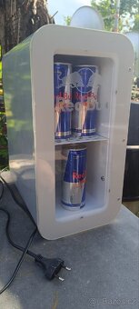 LEDNIČKA RED BULL - 3