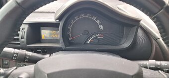 Toyota iQ 1,0 automat CVT max.výbava - 3