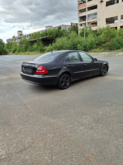 Prodám Mercedes Benz W211 sedan 220cdi rok výroby 2003 - 3