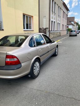 Opel Vectra B 16V 2.0 benzín 100 kw rok 1997 - 3