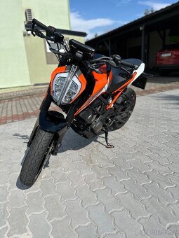 Prodám KTM Duke 125 (2018) – skvělý stav, laděný výfuk LeoVi - 3