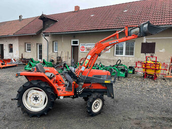 Kubota GL 240 D , 4x4 s originálním čelním nakladačem - 3