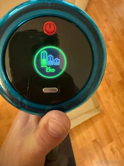 Tyčový vysavač Dyson Gen5detect v záruce - 3
