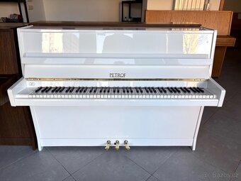 Klavír - české bílé lesklé piano Petrof 001PB - 3