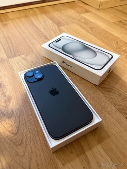 Apple iPhone 15 128GB černý - 3