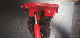 Páskovač pro PP vázací pásku šířky 13 mm
- 3