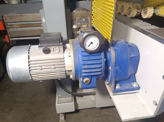 Hranová bruska Volpato - 3