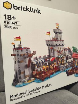 Medieval Seaside Market 910047 - 3