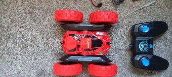 RC Cosone Stunt car - červené akrobatické auto - 3