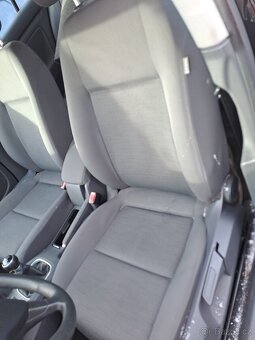 Volkswagen golf 5.  Barva lc9z LC9Z CERNA - 3