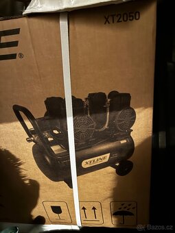 Kompresor XTLINE bezolejovy 2x1450W 50l - 3