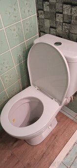 Koupelnová skříň s umyvadlem a baterií - 3