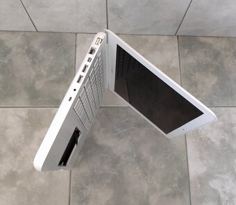 MACBOOK UNIBODY A1342 Z ROKU 2009 NA NÁHRADNÍ DÍLY - 3
