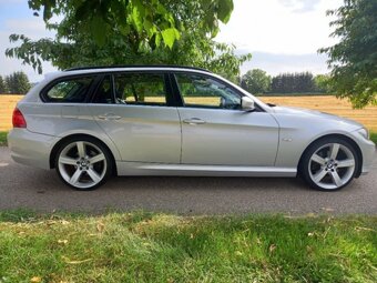 BMW e91 320d 2010 XDRIVE 135 kw - 3