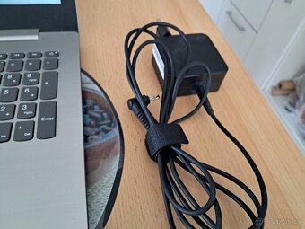 Prodám notebook Lenovo - 3