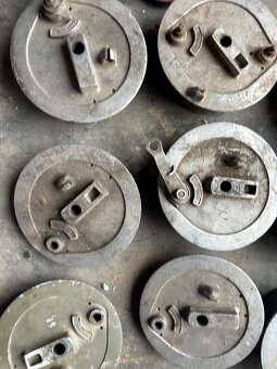 Predám brzdový štít s nápisom usable range JAWA 350 ČZ 175 - - 3