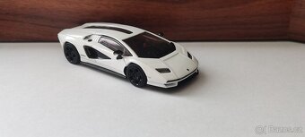 Lamborghini Countach Hotwheels Premium - 3