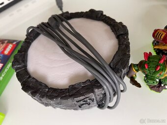 Prodám Xbox One S 500 GB / Minecraft edice - 3